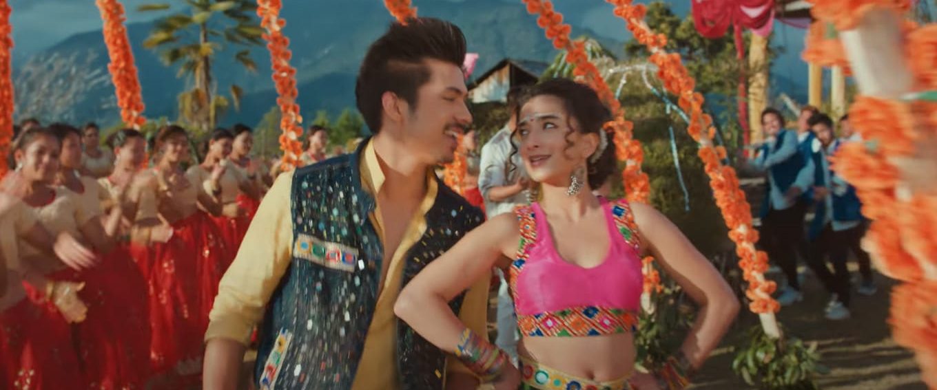 ‘ए मेरो हजुर ४’ को गीत ‘सुन्तला’ मा अनमोल र सुहानाको रोमान्स