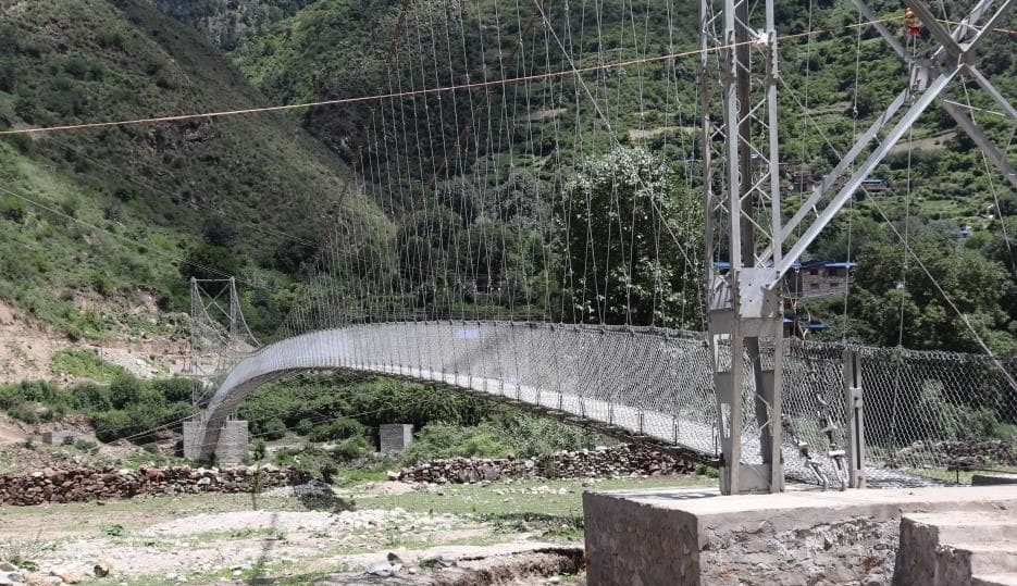 हुम्लाको खार्पुनाथ गाउँपालिका जाने तुइन विस्थापित,झोलुुंगे पुल सञ्चालनमा