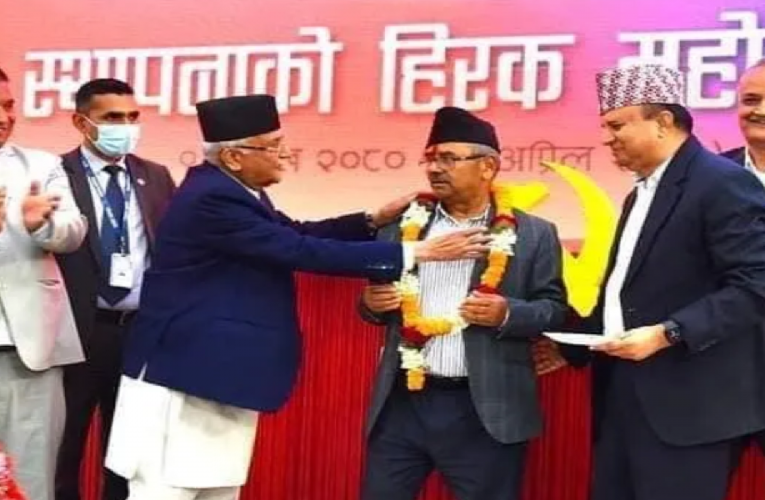 नेकपा एसमा पहिरो दुइ दर्जन बढी नेताहरु एमालेमा फर्किए