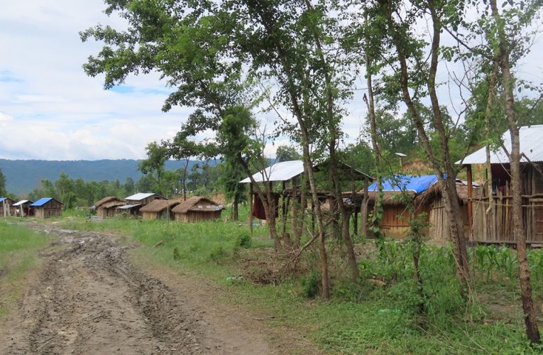 ऋण काढेर दसैं मनाउँदै चेपाङ समुदाय