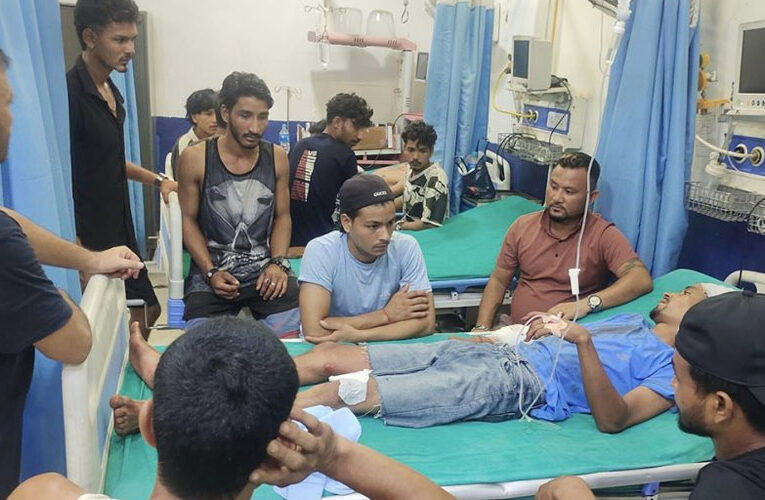 ट्यांकरका चालक र सहचालकमाथि धारिलो हतियार प्रहार