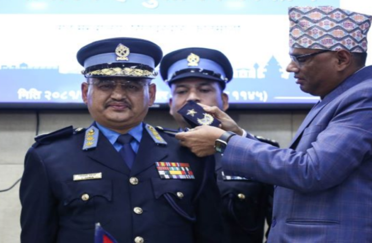नवनियुक्त आईजीपी थापालाई दर्ज्यानी चिह्न प्रदान