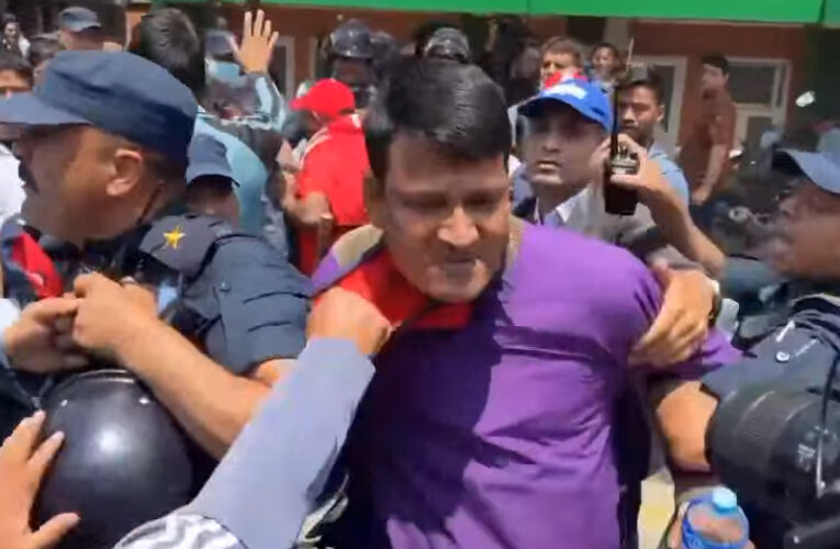 शिक्षक आन्दोलनबाट एक जना पक्राउ