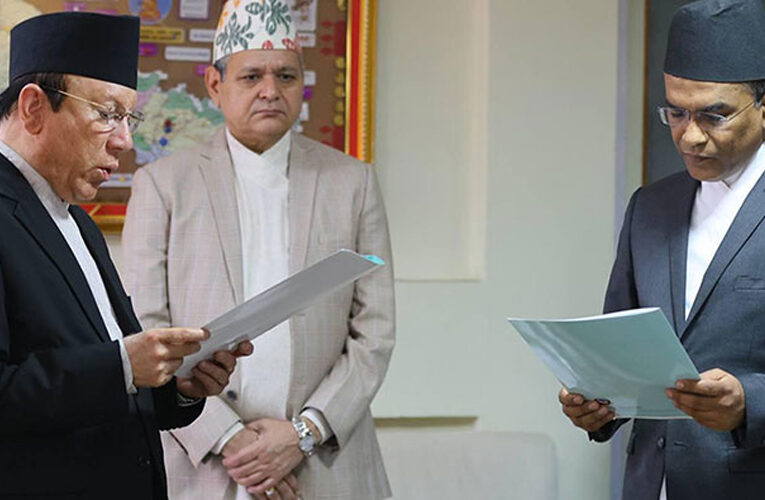 नवनियुक्त गभर्नरले लिए पद तथा गोपनीयताको शपथ