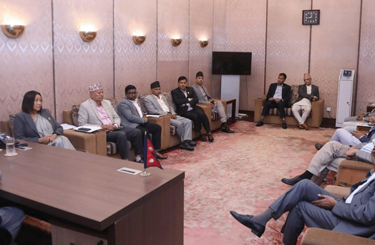 संसद् अवरोध: सत्तापक्ष र प्रतिपक्षको आ-आफ्नै अडान