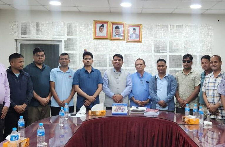 सुदूरपश्चिम सरकारसँग ५ बुँदे सहमतिपछि स्थानीय तहका कर्मचारीद्वारा आन्दोलन स्थगित