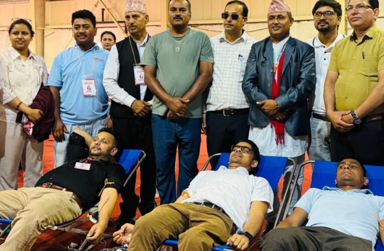 ब्लड डोनर्स सोसाइटी चितवनको रक्तदान महोत्सवमा १७१७ जनाले गरे रक्तदान