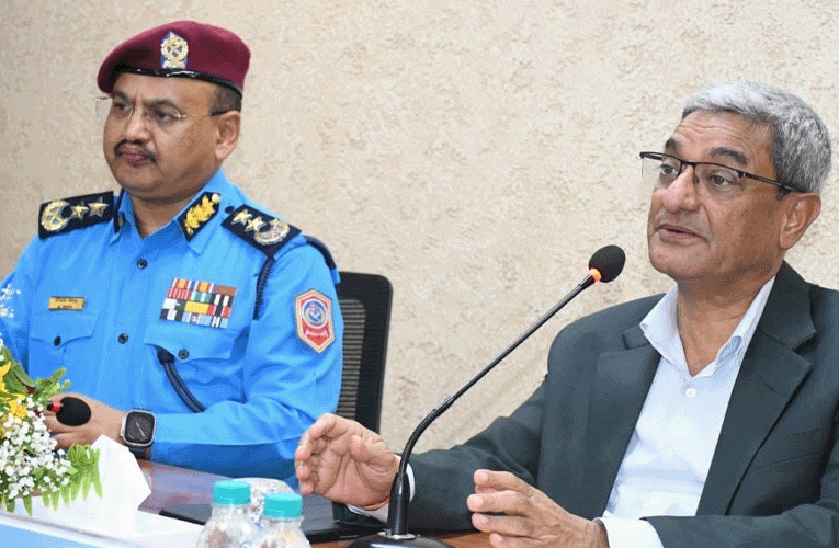 प्रधानमन्त्री ओलीको स्पेन भ्रमणमा गएकाहरूमाथि छानबिन गर्न आइजिपीलाई गृहमन्त्रीको निर्देशन