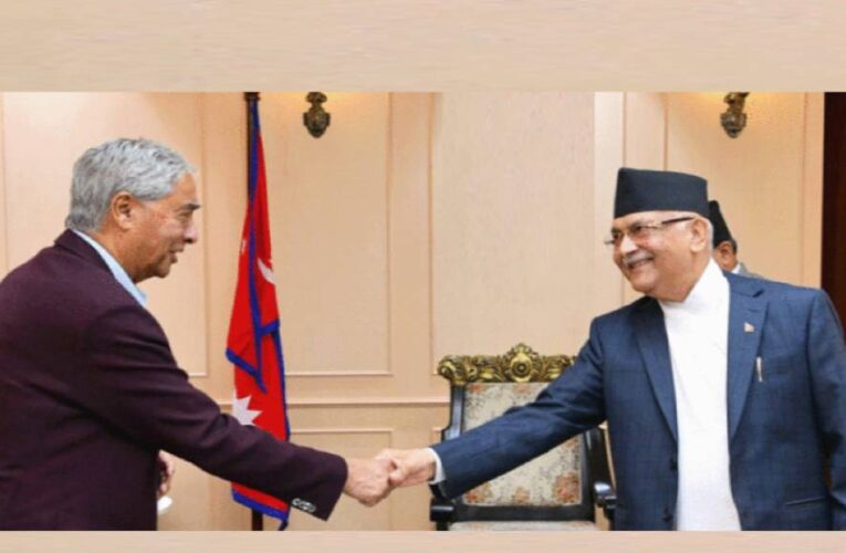 देउवा भेट्न महाराजगञ्ज पुगे ओली