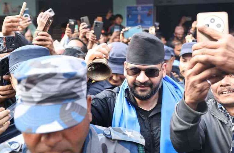 बालेनमाथि लाग्यो नागरिकता कीर्ते गरेको गम्भीर आरोप,प्रहरीमा जाहेरी दर्ता