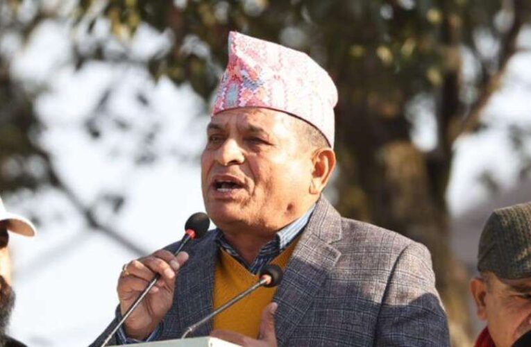 पार्टी कोमामा थियो,लयमा फर्काएकामा महामन्त्रीद्वयलाई सम्मान: चन्द