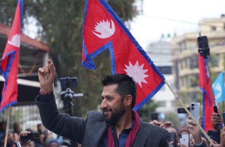 बालेनले देश बनाउँछ: रवि लामिछाने