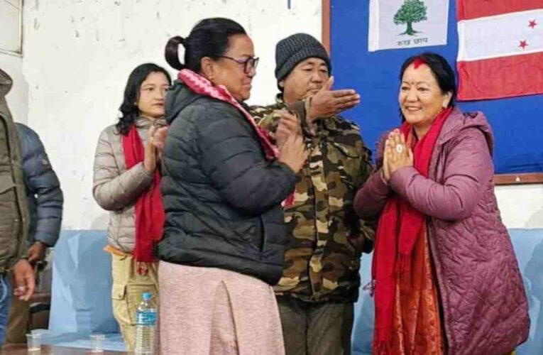 रास्वपा जिल्ला उपसभापति कांग्रेसमा प्रवेश