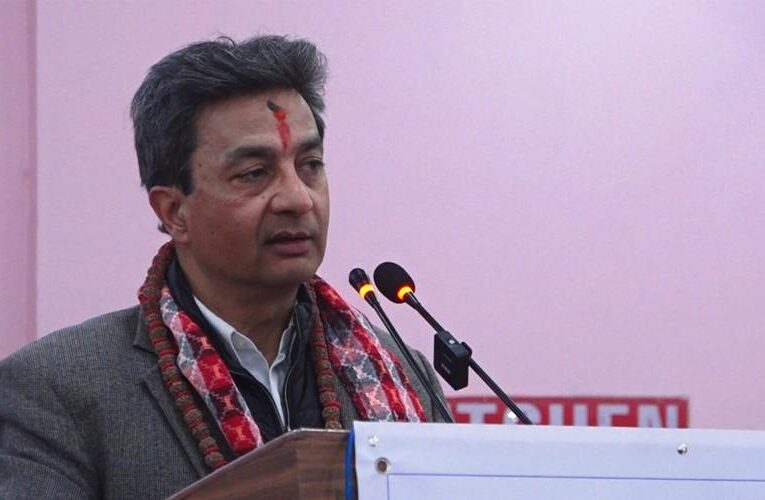 फेसबुकको भित्ताबाट बाहिर निस्किएर टुँडिखेलमा नीतिगत बहस गरौं: उदय शमशेर