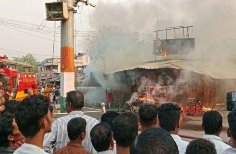 भारतको ओडिशामा अस्पतालको आइसीयूमा आगलागी हुँदा १० बिरामीको मृत्यु