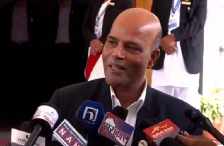 महोत्तरीमा अमरेश सिंहविरुद्ध रास्वपाकै कार्यकर्ताले गरे प्रदर्शन