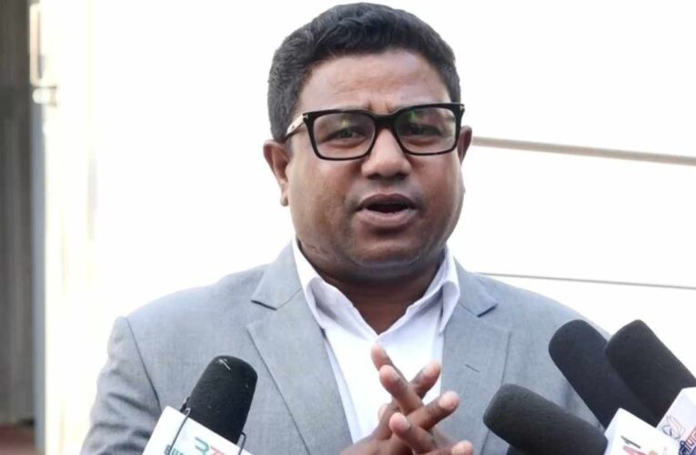 राजीनामाको चर्चाबीच सन्तोषको प्रष्टीकरणः गलत हल्ला गरियो