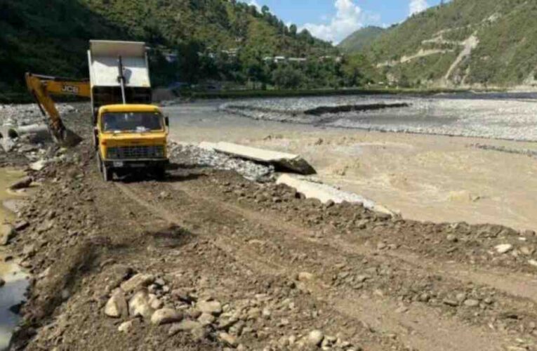 बिपी राजमार्ग तथा हिल्सा-सिमकोट सडकखण्ड बन्द