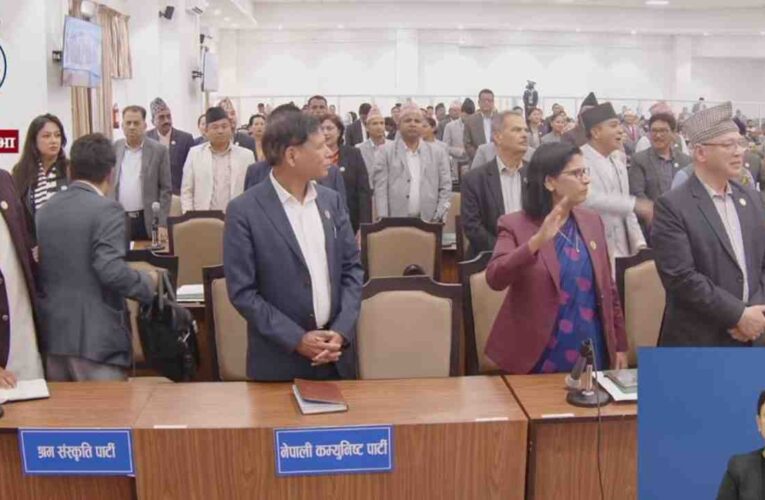 संसदमा प्रधानमन्त्री अनुपस्थित भएपछि विपक्षीको अवरोध जारी