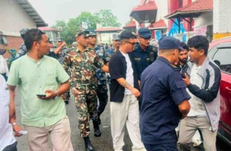 गृहमन्त्रीले खाएको अम्लेटमा माछाको काँडा भेटियो, होटल कर्मचारी प्रहरी नियन्त्रणमा